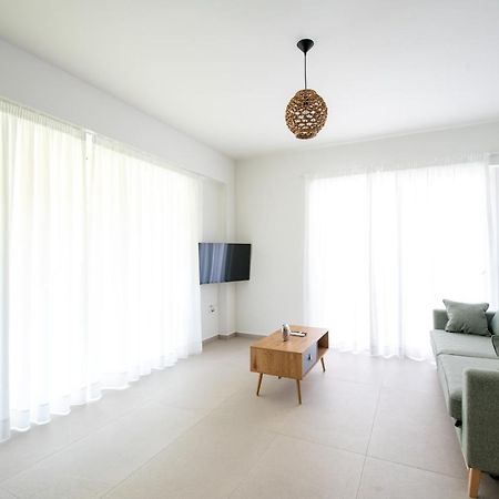 Ennea Suites-Earth Suite Flambouras Bagian luar foto