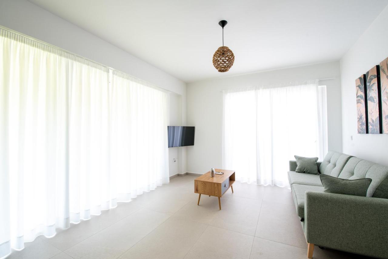 Ennea Suites-Earth Suite Flambouras Bagian luar foto